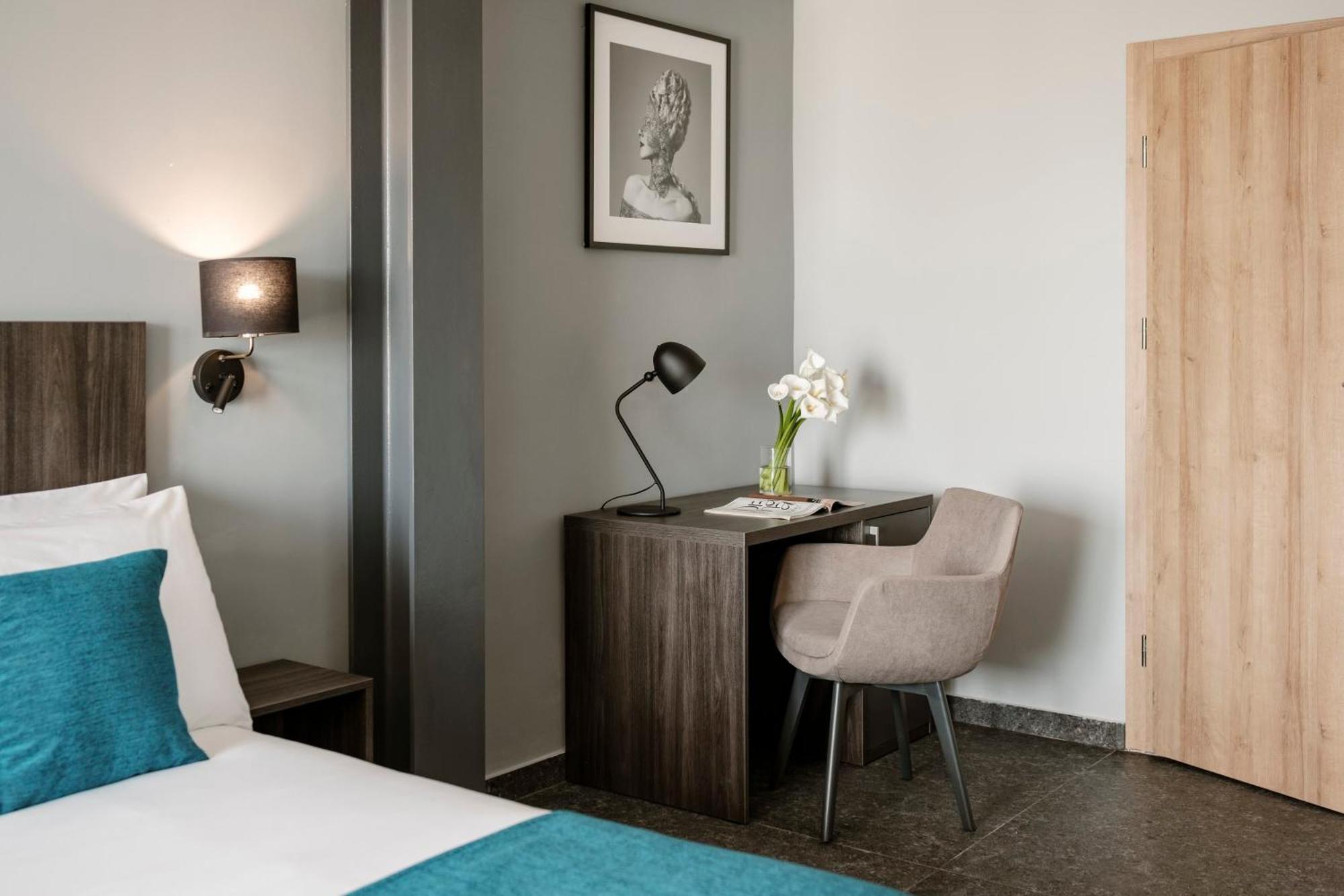 Spinola Hotel San Ġiljan Buitenkant foto