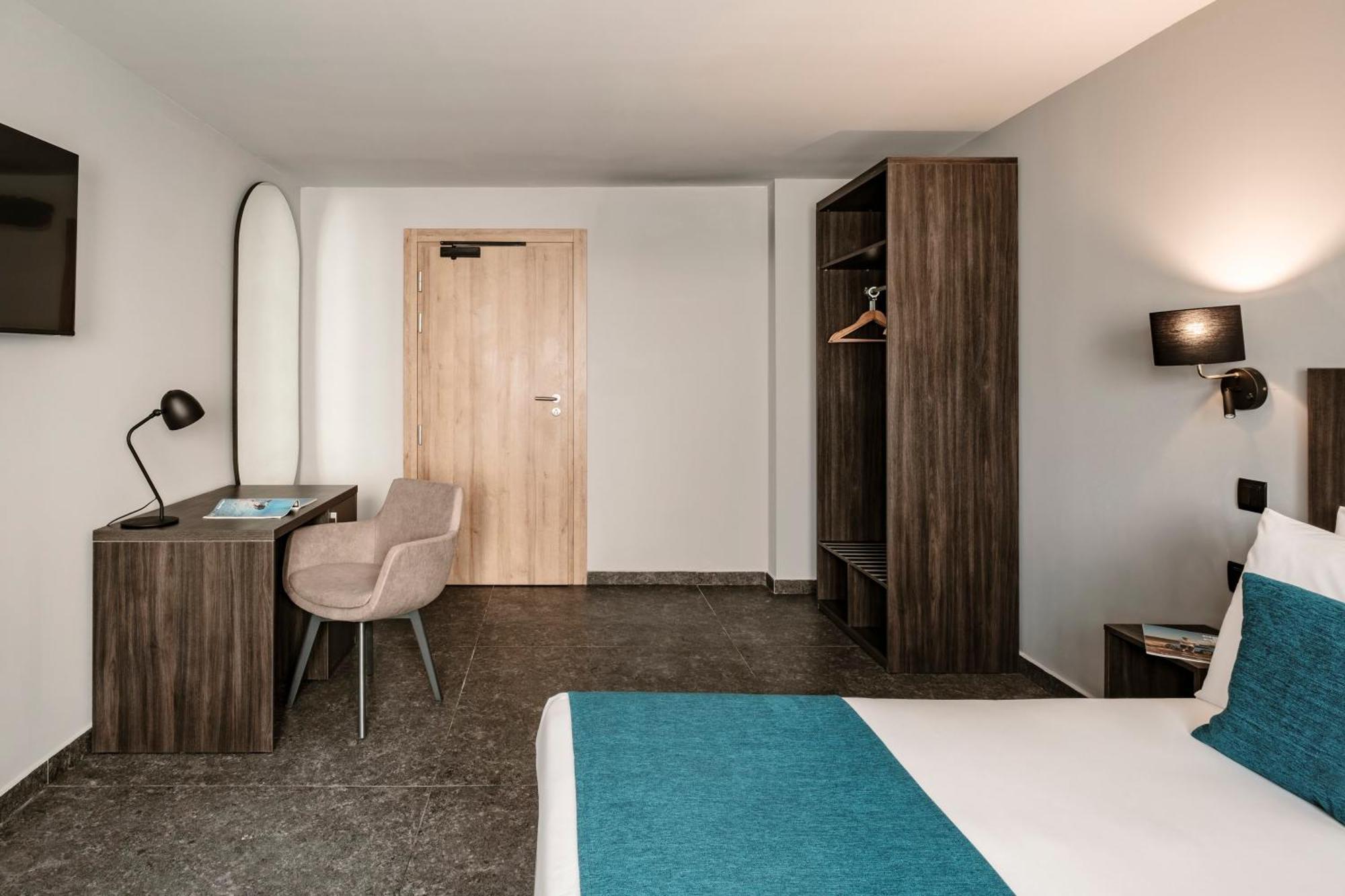 Spinola Hotel San Ġiljan Buitenkant foto