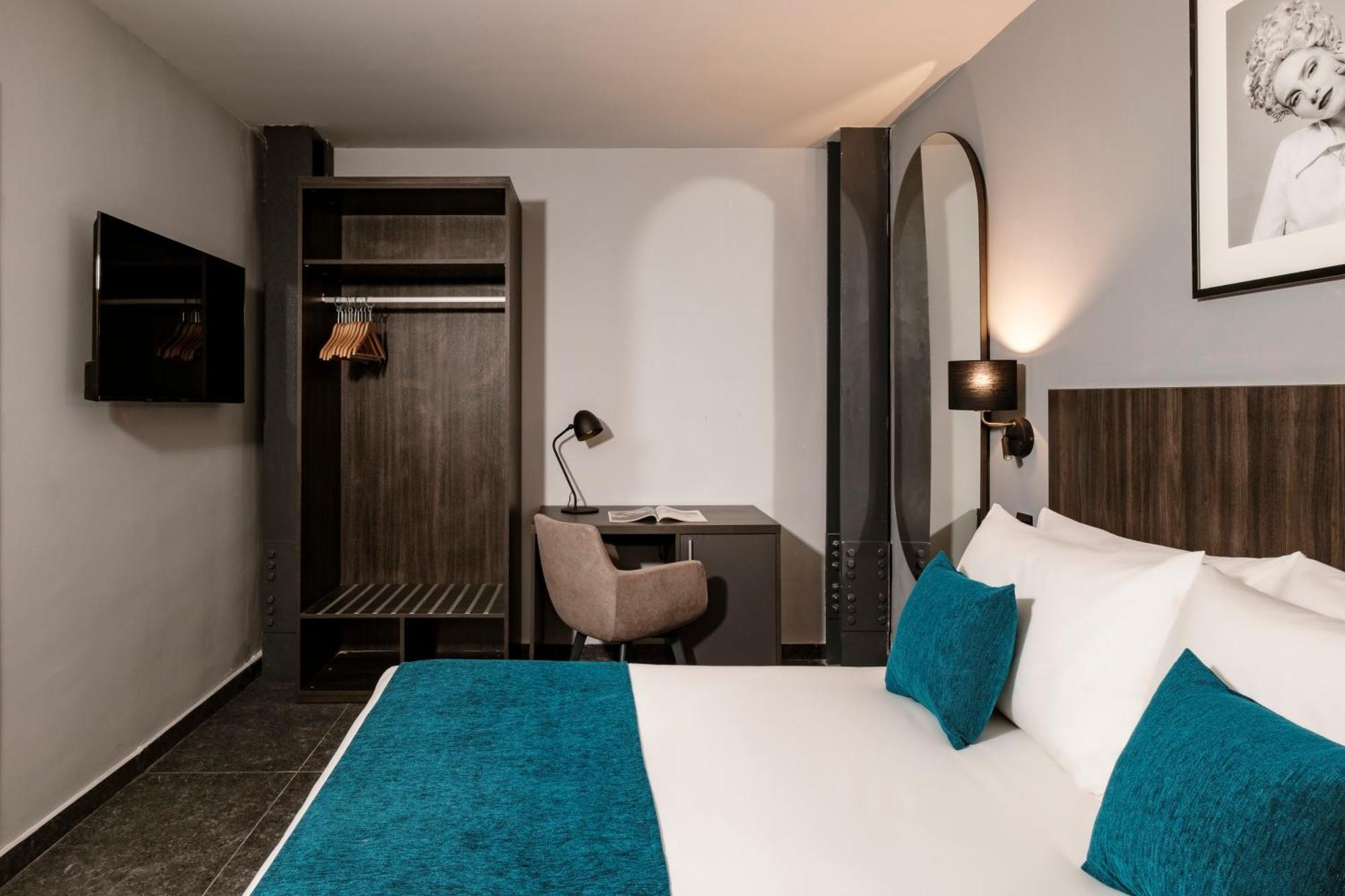 Spinola Hotel San Ġiljan Buitenkant foto